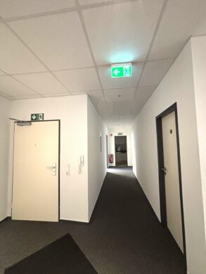 Moderne Büro- /Praxisräume in der Königstraße Hannover - Zentrum - Eingangsbereich 1. OG