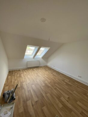 *Erstbezug nach Sanierung* Dachgeschosswohnung mit 3 Zimmern im grünen Mittelfeld - Schlafzimmer